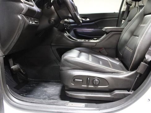 Used 2021 GMC Acadia Denali w/ Denali Technology Package AWD/4WD image 21