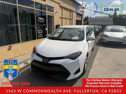 Used 2017 Toyota Corolla LE w/ Carpet Mat Package (TMS) FWD image 13