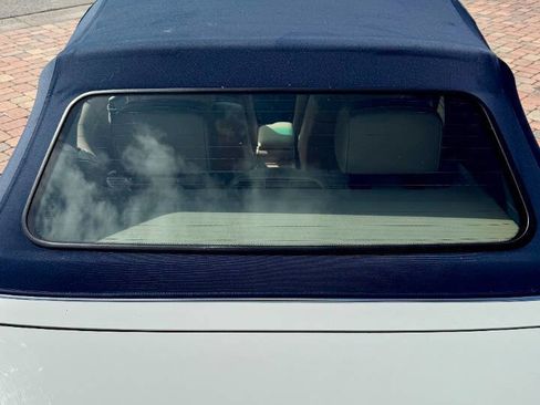 Used 2005 BMW 330Ci Convertible image 26