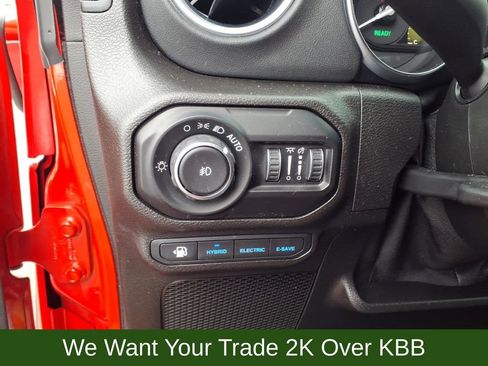 Used 2021 Jeep Wrangler Unlimited Sahara image 22