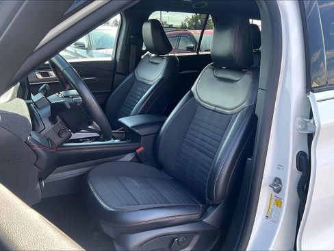 Used 2025 Ford Explorer ST-Line w/ Premium Package AWD/4WD image 24