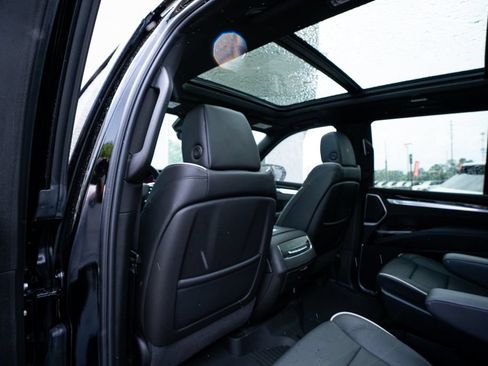 Used 2025 Cadillac Escalade Sport w/ LPO, ONYX Package AWD/4WD image 42