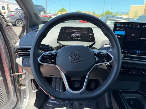 Used 2025 Volkswagen ID.4 Pro AWD/4WD image 19