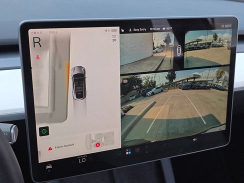 Used 2024 Tesla Model Y Long Range RWD image 19