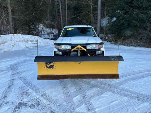 Used 2020 Chevrolet Silverado 1500 Custom Trail Boss w/ Custom Convenience Package image 2