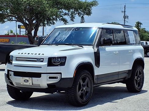 Used 2020 Land Rover Defender 110 SE AWD/4WD image 3