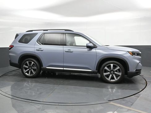 Used 2023 Honda Pilot Elite image 3