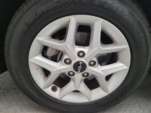 Used 2023 Kia Soul LX w/ LX Technology Package image 31