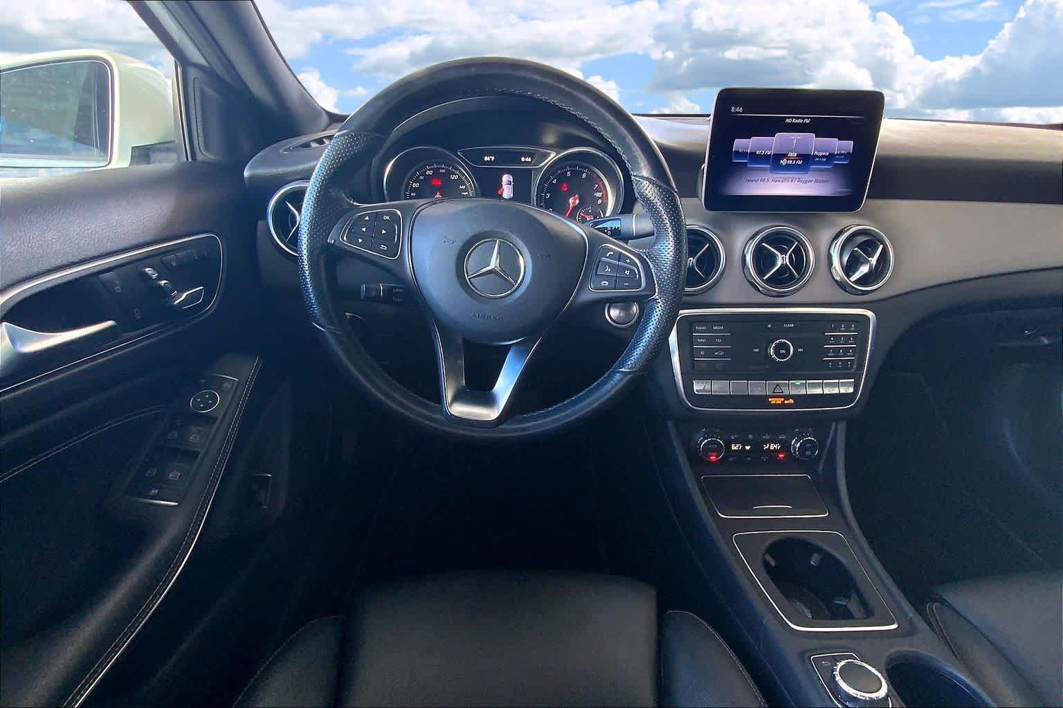 Used 2019 Mercedes-Benz GLA 250 4MATIC image 14