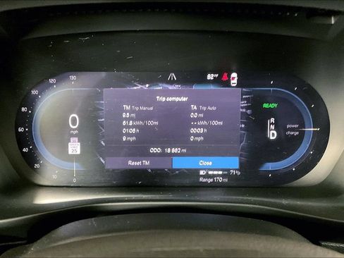 Used 2023 Volvo XC40 Recharge Plus AWD/4WD image 20
