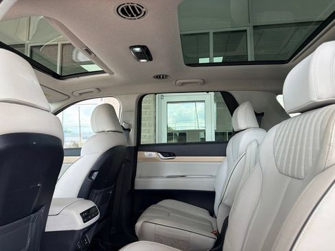 Used 2024 Hyundai Palisade Limited FWD image 15