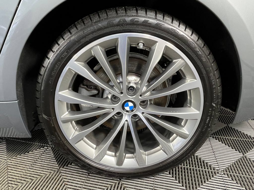 Used 2023 BMW 530i xDrive w/ Convenience Package AWD/4WD image 12