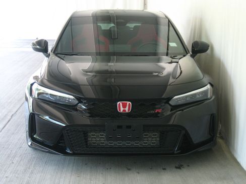 Used 2024 Honda Civic Type R image 4