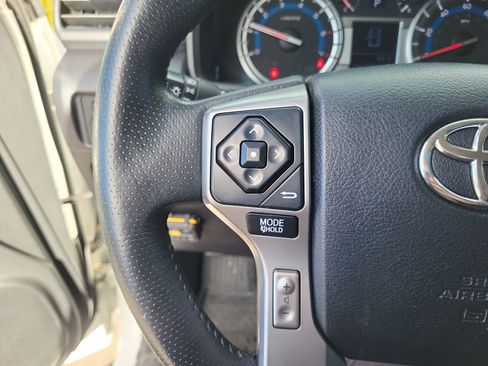 Used 2016 Toyota 4Runner SR5 image 13