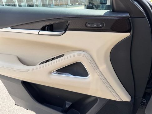 Used 2023 INFINITI QX60 Sensory w/ Vision Package FWD image 32