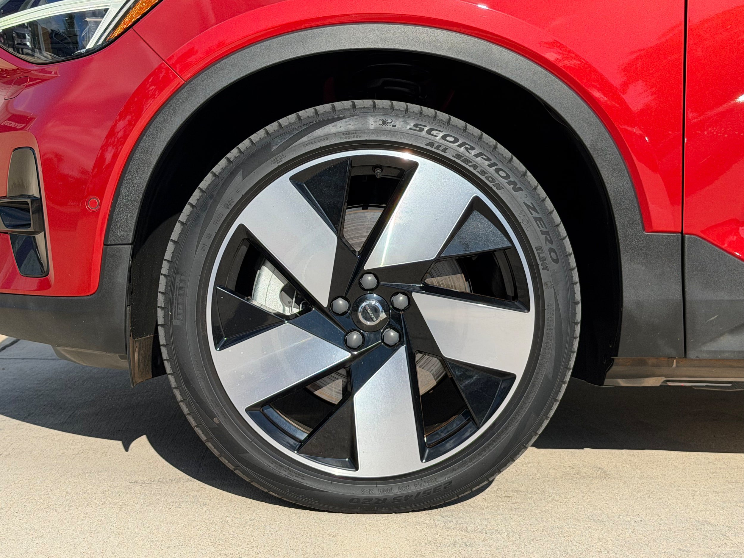 Certified 2023 Volvo C40 P8 Recharge Ultimate AWD/4WD image 9