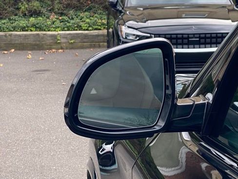 Used 2023 BMW X3 xDrive30i w/ M Sport Package image 15