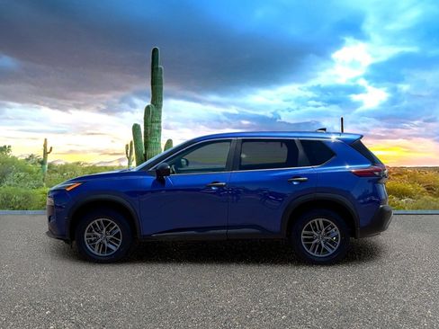 Used 2023 Nissan Rogue S FWD image 3
