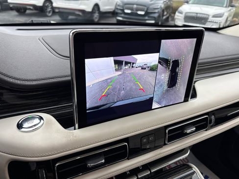 Used 2023 Lincoln Aviator Black Label w/ Dynamic Handling Package image 20