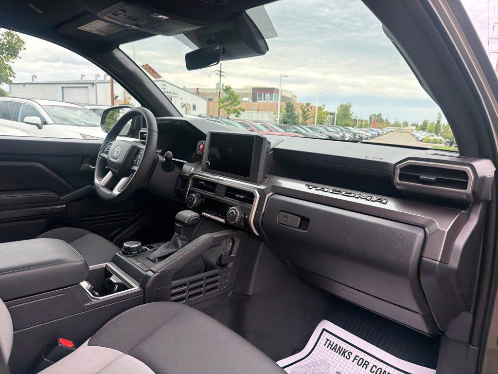 Used 2026 Toyota Tacoma TRD Off-Road AWD/4WD image 13