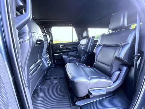 Certified 2025 Ford Expedition Max Platinum w/ Stealth Performance Package AWD/4WD image 22