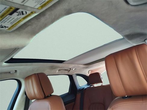 Used 2019 Jaguar F-PACE Portfolio image 26