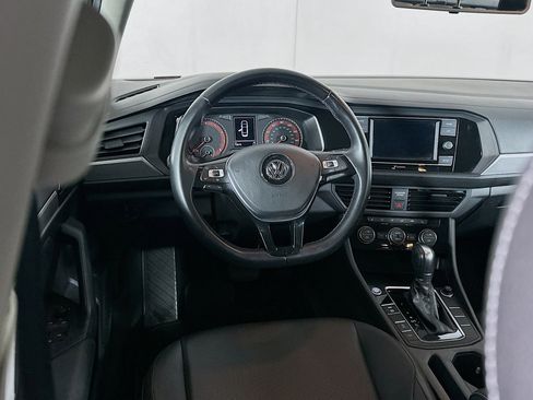 Used 2019 Volkswagen Jetta SE image 18