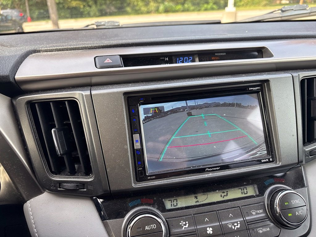 Used 2014 Toyota RAV4 XLE AWD/4WD image 24