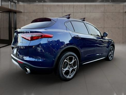 Used 2018 Alfa Romeo Stelvio Sport w/ Quick Order Package 22J Sport AWD/4WD image 11