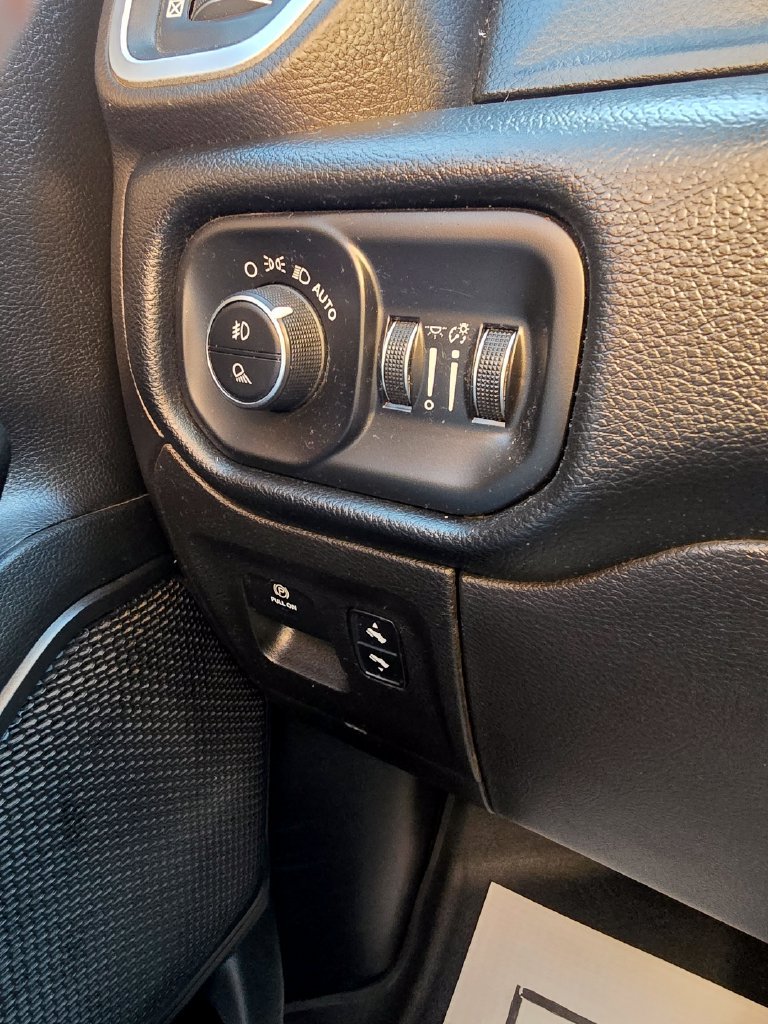 Used 2019 RAM 1500 Big Horn AWD/4WD image 16
