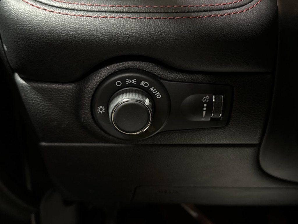 Used 2024 Dodge Durango GT AWD/4WD image 19