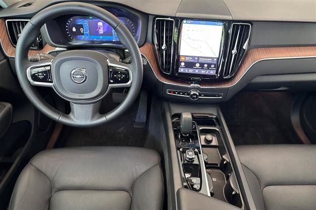 Certified 2024 Volvo XC60 B5 Plus w/ Protection Package Premier AWD/4WD image 13
