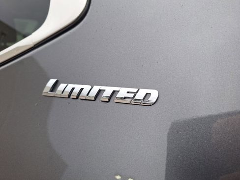 Used 2025 Toyota Tundra Limited image 13