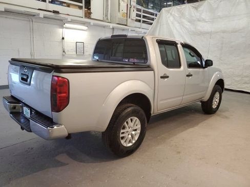 Used 2018 Nissan Frontier SV AWD/4WD image 6