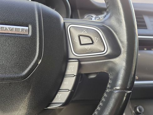 Used 2019 Land Rover Range Rover Evoque SE AWD/4WD image 22