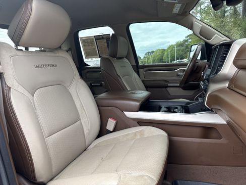 Used 2019 RAM 1500 Laramie image 30