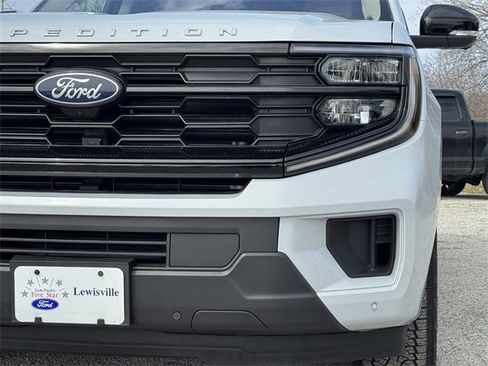 Certified 2025 Ford Expedition Active image 9