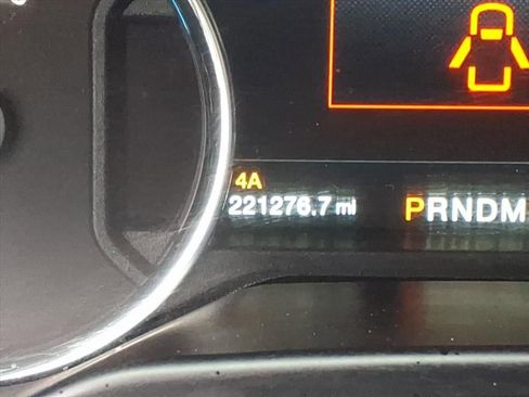 Used 2015 Ford F150 Lariat w/ Equipment Group 502A Luxury image 31