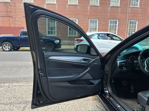 Used 2017 BMW 540i xDrive AWD/4WD image 14