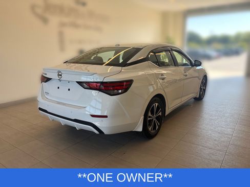Used 2022 Nissan Sentra SV FWD image 2