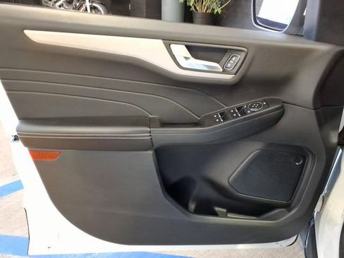 Used 2021 Ford Escape SEL FWD image 13