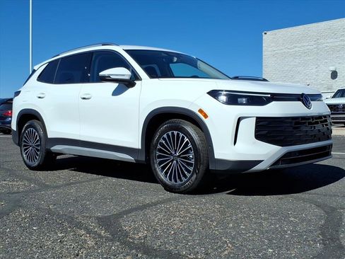 New 2026 Volkswagen Tiguan S image 1