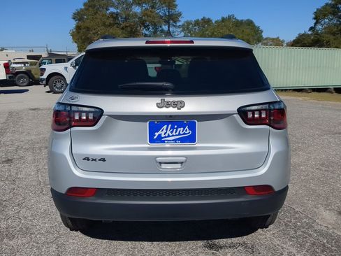 New 2026 Jeep Compass Latitude image 4