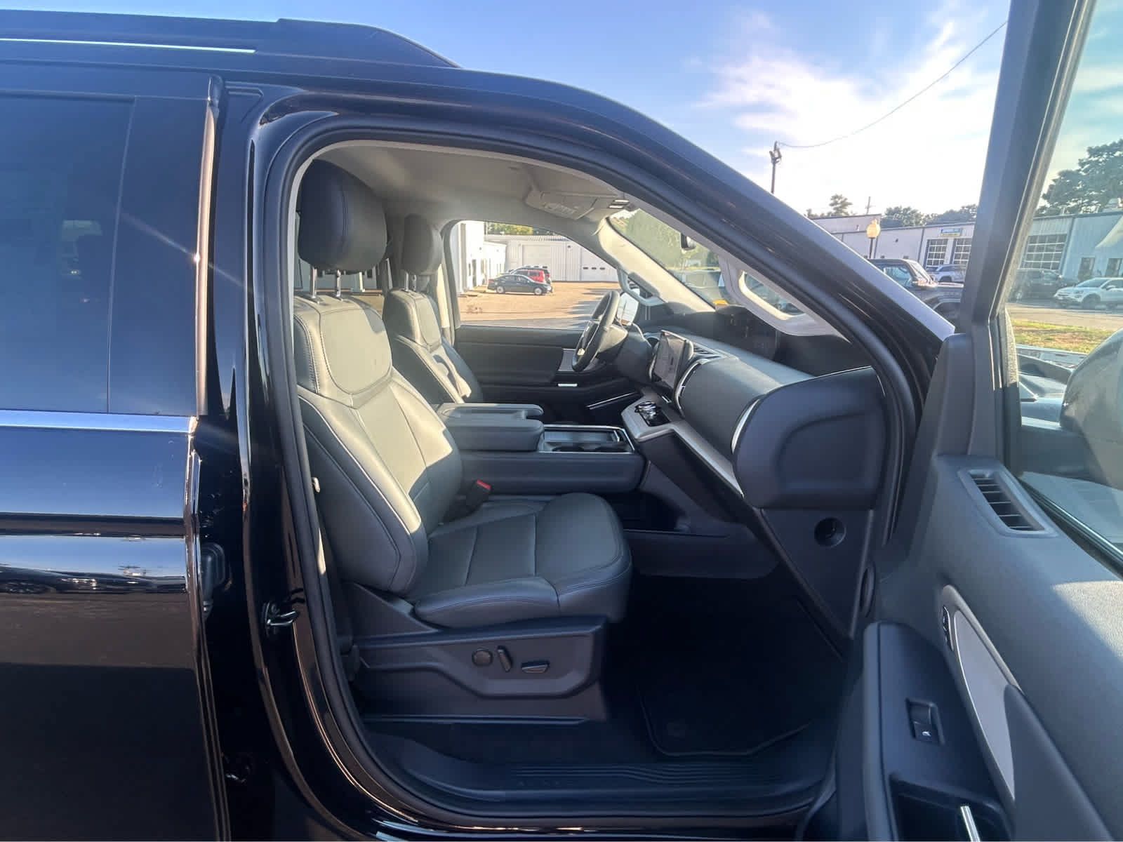 New 2027 Ford Expedition Active AWD/4WD image 20