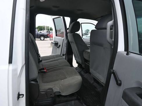 Used 2014 Ford F550 2WD Crew Cab Super Duty image 22
