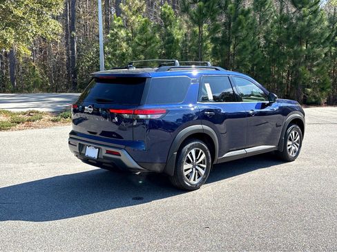 New 2026 Nissan Pathfinder SL image 33