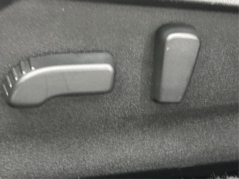 Used 2017 Subaru Impreza 2.0i Limited image 25