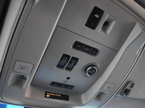 Used 2015 Cadillac Escalade Premium image 67