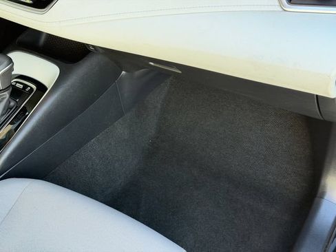 Used 2023 Toyota Corolla SE w/ Carpet Mat Package (TMS) FWD image 20