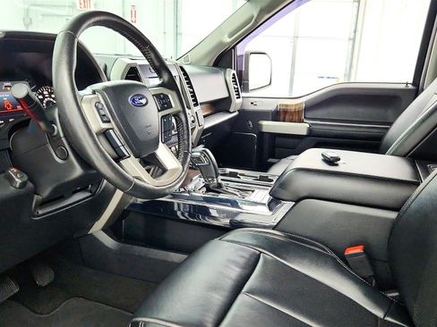Used 2019 Ford F150 Lariat w/ Equipment Group 502A Luxury AWD/4WD image 31